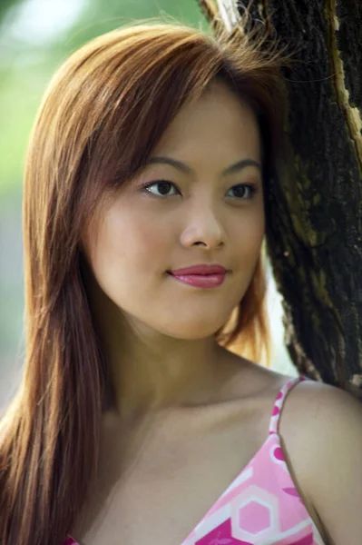 Woman Smiling While Staring Blankly Space — Stock Photo, Image