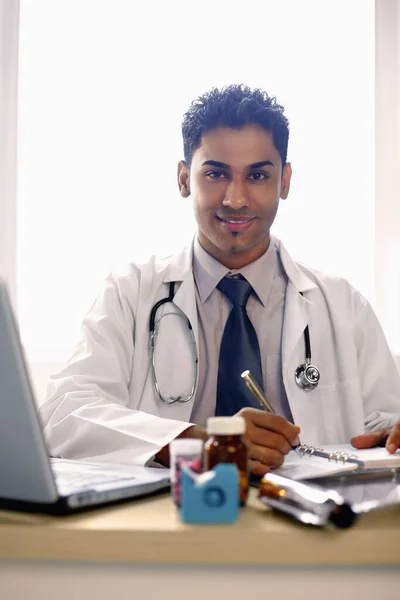 Doctor Sitting His Desk — Stock Photo, Image