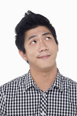 Beyaz arka planda izole edilmiş bir adamın yüz ifadesi