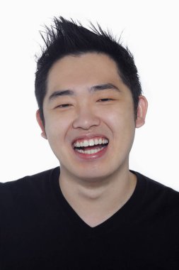 Beyaz arka planda izole edilmiş bir adamın yüz ifadesi