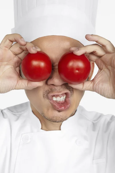 표정으로 토마토를 아시아 요리사 — 스톡 사진