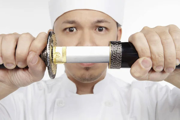 Cuoco Asiatico Con Una Spada Samurai — Foto Stock