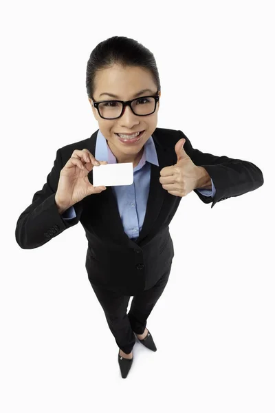 Mulher Negócios Adulta Média Com Cartão Nome Mostrando Polegares Para — Fotografia de Stock