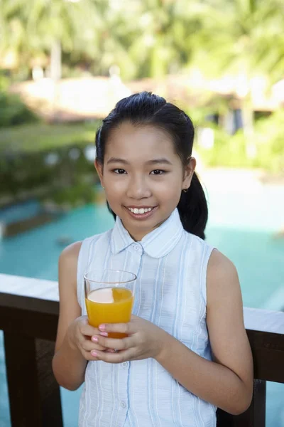 Chica Con Vaso Jugo Naranja — Foto de Stock