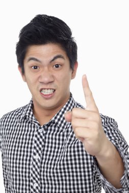 Beyaz arka planda izole edilmiş bir adamın yüz ifadesi