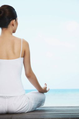 Kadın meditasyonu, arka plan