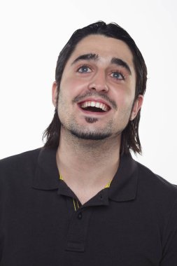 Beyaz arka planda izole edilmiş bir adamın yüz ifadesi