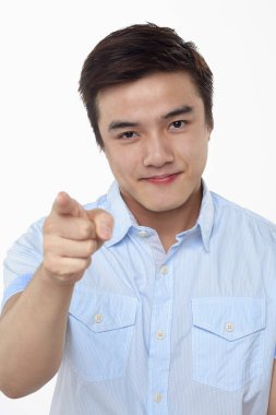 Beyaz arka planda izole edilmiş bir adamın yüz ifadesi