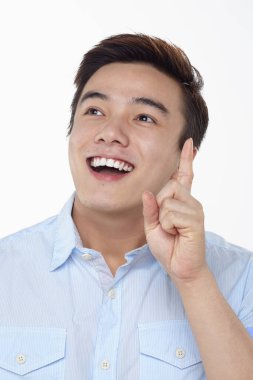 Beyaz arka planda izole edilmiş bir adamın yüz ifadesi