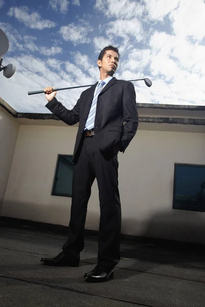 Jovem Homem Negócios Segurando Clube Golfe — Fotografia de Stock