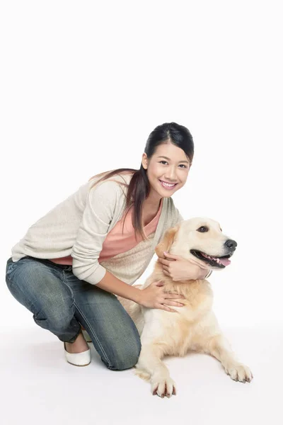 Cão Estimação Com Uma Jovem Dona — Fotografia de Stock