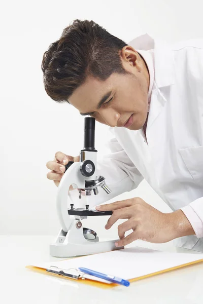 Lab Personnel Looking Microscope — Stock Photo, Image