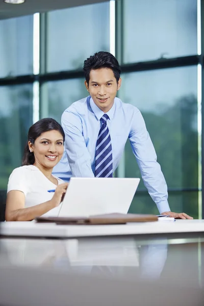 Business Partners Having Discussion — Stock Photo, Image