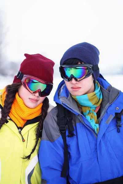 Hombre Mujer Ropa Abrigo Gafas Esquí — Foto de Stock