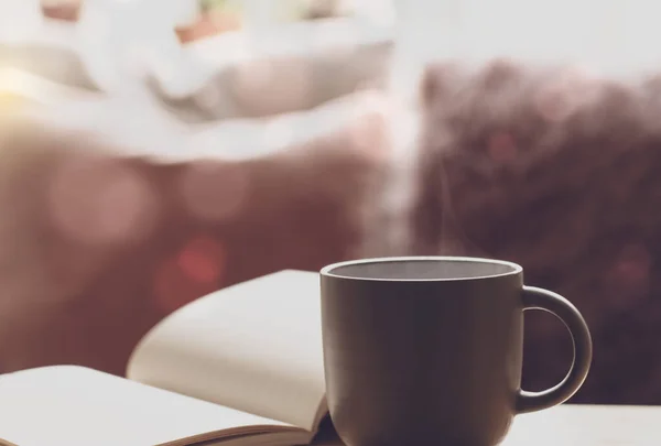 Soft Focus Mug Aroma Tea Open Book Blurred Cusion Background — Stock Photo, Image