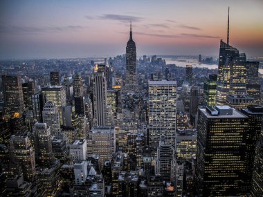 Empire State Binası Geceleyin