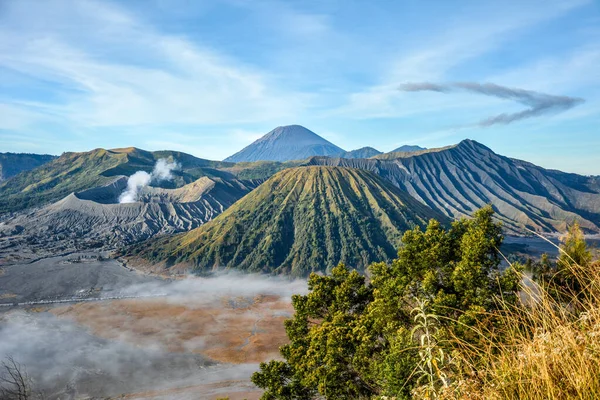 Gunung Bromo Adalah Sebuah Gunung Berapi Aktif Dan Bagian Dari — Stok Foto