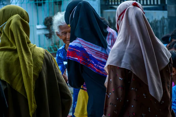 Sociální Služby Sdílení Zdarma Jídlo Měsíci Ramadánu Takjil Ulici Yogyakarta — Stock fotografie