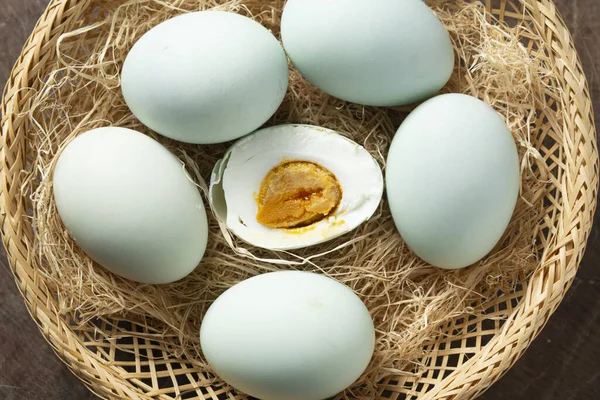 Montón Deliciosos Huevos Pato Salados — Foto de Stock