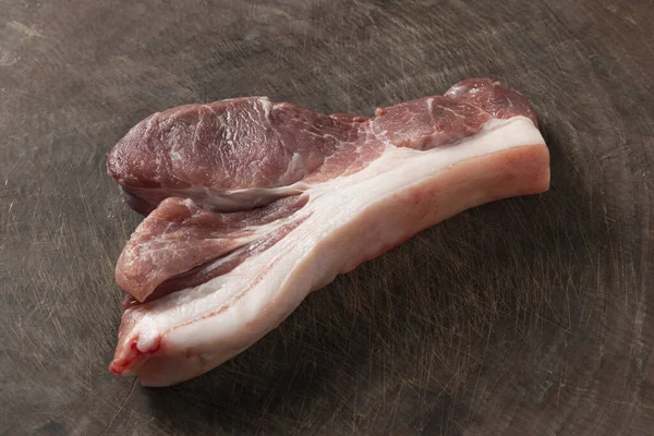 新鮮な豚肉の大片 — ストック写真