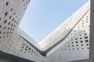 Nanjing, Çin-23 Aralık 2018: Zaha Hadid Mimarlar tarafından tasarlanan Nanjing Uluslararası Gençlik Kültür Merkezi.