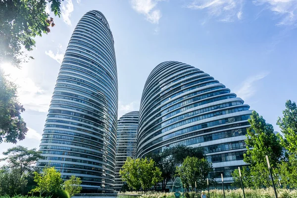 Pekin / Çin - 9 Ağustos 2017: Wangjing SOHO ofis kompleksi Pekin, Çin