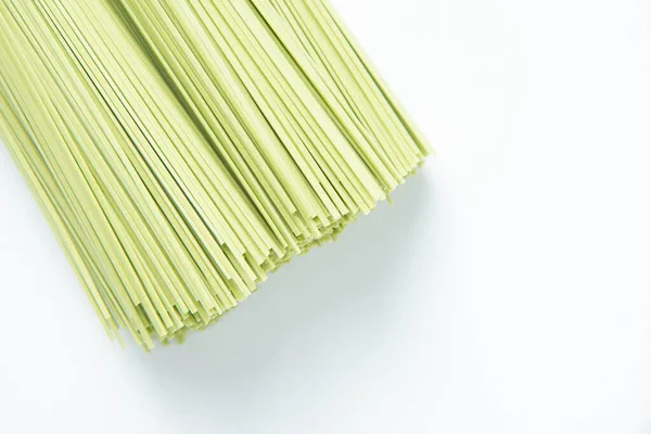 Lezzetli Çin usulü ıspanaklı erişte.