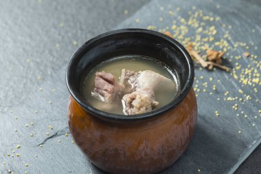 Tavuklu Kiremit Çorbası Çin yemeği