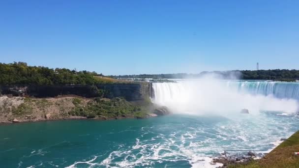 Знаменитый водопад Ниагарского водопада в Канаде — стоковое видео