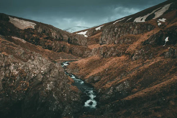 Akrafiall 'daki İzlanda Dağı' nda manzara
