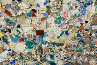 Renkli mozaik duvar. Seramik dekorasyon.