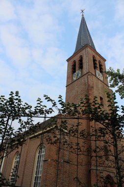 Güzel kilise. Güneşli bir gün fotoğrafı. 