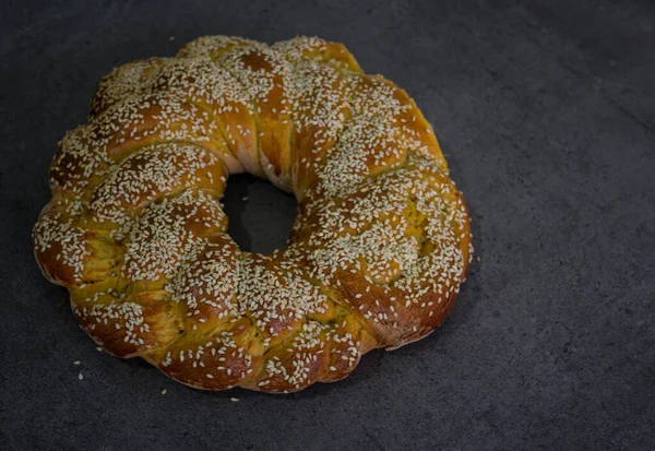 Traditioneel Israeli Challah Brood Grijze Tafel Authentieke Bakkerij Van Het — Stockfoto