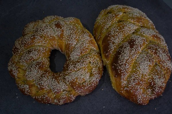 Traditioneel Israeli Challah Brood Grijze Tafel Authentieke Bakkerij Van Het — Stockfoto