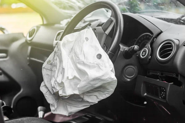 Airbag Explosé Lors Accident Voiture Coussin Gonflable Accident Voiture Travail — Photo