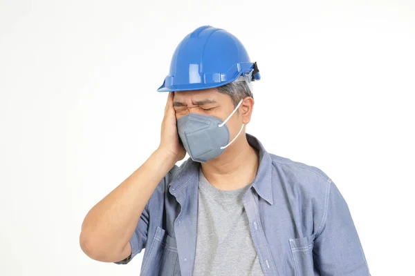 Asian Engineer Wears Blue Helmet Wears Dust Mask Coronavirus Has — Stock Photo, Image