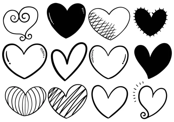 Beyaz arkaplana izole edilmiş el çizimi karalama kalpleri koleksiyonu