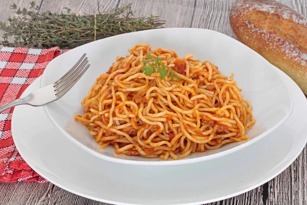 Placa de espaguetis con boloñesa — Foto de Stock