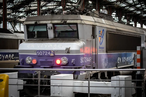 Locomotiva Sulla Piattaforma Della Gare Lyon Parigi — Foto Stock