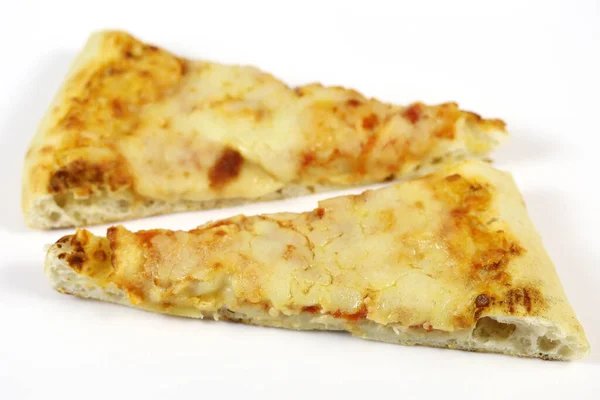Beyaz Arka Planda Bir Dilim Pizza — Stok fotoğraf