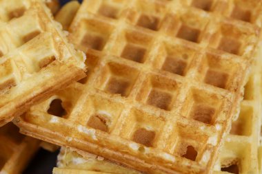 Tahtadaki waffle yığını