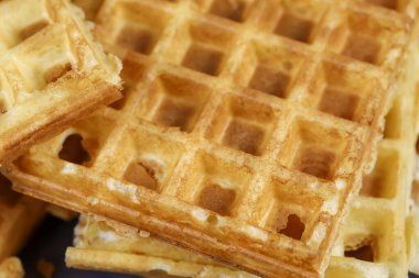 Tahtadaki waffle yığını