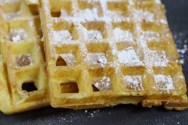 Tahtadaki waffle yığını