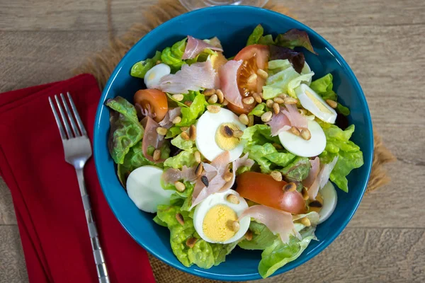 Salada Mista Com Uma Chapa — Fotografia de Stock