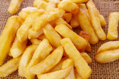 Çuval bezinde patates kızartması.