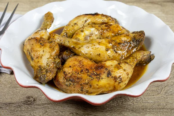Kaki Ayam Panggang Dalam Piring — Stok Foto