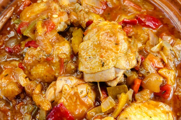 Hühnergericht Mit Zwiebeln Und Paprika — Stockfoto