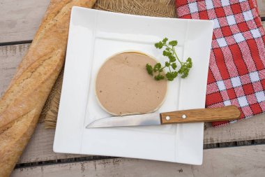 Tabakta ciğer ezmesi