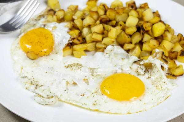 Oeuf Frit Avec Cube Pomme Terre — Photo