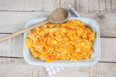 Tabakta havuç püresi